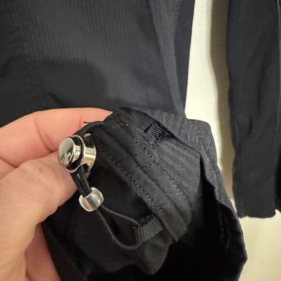 Lululemon Dance Studio Mid-Rise Crop 25" Black size 8 - Picture 6 of 8